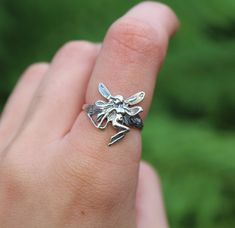 Material: 925 Sterling Silver Size guide included as a photograph  Free UK first class postage  Eco-friendly packaging Based in Dorset, UK Ring Y2k, Dorset Uk, Silver Fairy, Serpent Ring, Fairy Ring, Silver Rings For Women, Body Figure, Gothic Rings, Wave Ring