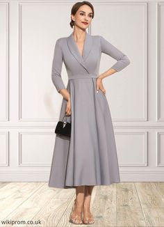 Jaelynn A-Line V-neck Tea-Length Stretch Crepe Mother of the Bride Dress SWK126P0014844 Silhouette:: A-Line Neckline:: V-neck Length:: Tea-Length Fabric:: StretchCrepe Straps:: Sleeves Sleeve:: 3/4Sleeves FullyLined:: Yes Built-InBra:: Yes Boning:: No Size:: General,Plus Season:: Spring,Fall,Winter This dress could be custom made, there are no extra cost to do custom size and color. Fitted V-neck Dress For Daywear, Elegant Fitted V-neck Dress For Daywear, Fitted Maxi Length V-neck Dress For Daywear, Winter Evening Maxi Dress With V-neck, Chic Gray V-neck Maxi Dress, Fitted Long Sleeve V-neck Dress For Daywear, Fall Cocktail Maxi Dress With V-neck, Fall Cocktail V-neck Maxi Dress, Elegant Maxi Length V-neck Dress For Fall