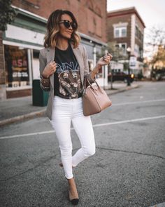 Graphic Tees And Blazers Outfits, Edgy Professional, Graphic Outfits, Fashion Fall Outfits, Karina Style, Professional Outfit, Style Muse, Classy Fashion, Fall Coat