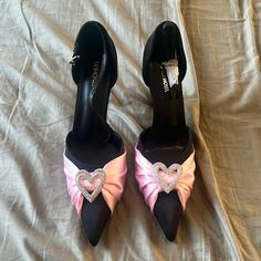 Cute Heels Size 8.5 Brand New Never Worn Heart Heels, Fashion Nova Shoes, Cute Heels, Pink Black, Shoes Women Heels, Fashion Nova, Shoes Heels, Women's Fashion, Black Pink