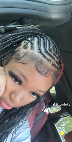 Braids And Knotless In The Back, Bday Hairstyles Ideas Braids, To The Scalp Braids, Cute Simple Braids For Black Women, Popular Braids For Black Hair, Zig Zag Fulani Braids, Tribals With Knotless Braids, Funali Braids, Flip Over Fulani Braids