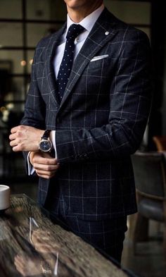 English Suits Men, Lawyer Outfit Men, Mens Suits Style Modern Classy, Gentleman Mode, Stylish Mens Suits, Stylish Men Casual