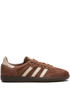 brown leather suede signature 3-Stripes logo contrasting heel counter round toe front lace-up fastening logo-print tongue branded insole gum-rubber sole Adidas Brown Shoes, Brown Adidas Samba, Brown Shoe Outfit, Adidas Samba Brown, Brown Sneakers Outfit, Brown Sneakers Women, Brown Samba, Brown Adidas, Adidas Brown