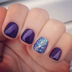 Peacock inspired nails #nailart #purple #glitter #peacock Glitter Gel Nail Designs, Gel Nail Art Designs, Nail Art Gel, Manicure Gel, Glitter Gel Nails, Nail Swag, Short Nail Designs, Glitter Nail