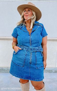 Denim Dress Outfits, Plus Size Denim Dress, Denim Dress Outfit, The Outlaw, Nashville Outfits, Denim On Denim, Chic Summer Outfits, Plus Size Denim, Rainbow Outfit