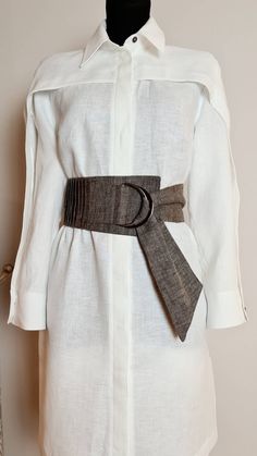 "OBI style wrap belt Wrap style Wide Obi Belt made from natural linen fabric. MORE COLOR AVAILABLE! DETAILS - comes in 10 sizes - Japanese style belt - 100% linen - natural flax color - Fabric: Linen,softened medium weight  SIZES - SIZE 1 - Waist 23\"-25\" = 58-63 cm - SIZE 2 - Waist 25\"-27\" = 64-69 cm - SIZE 3 - Waist 27\"-29\" = 69-74 cm - SIZE 4 - Waist 29\"-31\" = 74-79 cm - SIZE 5 - Waist 31\"-33\" =  79-84 cm - SIZE 6 - Waist 33\"-35\" =  84-89cm - SIZE 7 - Waist 35\"- 37\" = 89-93cm - SIZE 8 - Waist 37\"-39\" = 94-99cm - SIZE 9 - Waist 39\"-41\" = 99-104cm - SIZE 10 - Waist 41\"-43\" = 104-109cm If you need custom Size, please ask me ;)  FABRICS & CARE We use Oeko-Tex certified 100% European linen fabrics which guarantees you that it meets human - ecological requirements. The fabr Fabric Belt Design, Elegant Summer Corset Belt With Belt Included, Elegant Summer Corset Belt, Elegant Beige Fabric Belt, Elegant Beige Belt, Fabric Belts For Women, Obi Belt Outfit, Obi Belt Pattern, Obi Pattern