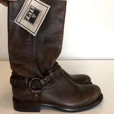 Frye Pull Up Buckle Leather Boots Womens Leather Boots Knee Highs, Cowboy Boots With Shorts, Chunky Brown Boots, Biker Boots Women, Brown Boots Womens, Brown Calf Boots, No Heel Boots, Womens Leather Boots, Ridding Boots