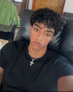 Blasian Men Models, Latino Guys Curly Hair, Black Guy Curly Hair, Curly Hairstyles Guys, Biracial Men, Latino Hair, Men's Curly Hairstyles, Male Haircuts Curly