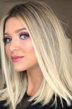 Long To Midlength Haircuts, Mid Length One Length Hair, Shoulder Length Thick Blonde Hair, Blonde Midlength Haircuts, Shoulder Length Blonde Hair Balayage, Mid Length Hair Blonde, Longer Bob Haircut, Blonde Medium Bob, Trendy Medium Length Haircuts