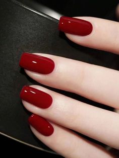 Nails Bordeaux Gel, Red Burgundy Nails, Red Nails Simple, Burgundy Red Nails, Nails Rouge, Red Nail Colors, Burgundy Manicure, Bordeaux Nails, Red Nail Ideas