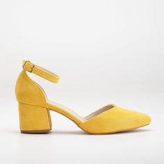 Handcrafted with care and passion from premium mustard yellow suede vegan leather, you can embrace your wedding day in comfort and style. These yellow wedding pumps are here to witness and support every step of your journey. Box Contents: Your package will include 2 distinct sets of Ankle Straps: 1 x Double Pearl Ankle Strap with Ribbon1 x The standard Mustard Yellow Suede Ankle straps. Vegan Leather. To protect your shoes from dampness, apply a waterproof spray when they're new. For cleaning, u Waterproof Spray, Stocking Fillers For Him, Yellow Pumps, Wedding Pumps, Stocking Fillers For Her, Forever Jewelry, Holiday Party Outfit, Yellow Wedding, Jewelry Ring Box