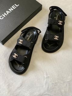 Chanel Sandals, Shoe Inspo, Elegant Shoes, Slides Sandals, Swag Shoes, Pretty Shoes, Dream Shoes, Chanel Shoes