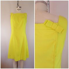 Vintage 1960s Dress / Chartreuse Yellow / Back Zip / Vintage Yellow Fitted Mod Dress, Yellow A-line Mini Dress For Party, Yellow Retro Mini Dress For Party, Retro Yellow Mini Dress For Party, Retro Yellow Party Dress, Yellow A-line Mini Dress For Cocktail, Mod Style A-line Party Dress, Yellow Retro Evening Dress, Yellow Color Dress