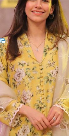 Kameez Neckline Design, Floral Kurti Neck Designs, Latest Kurta Designs 2023, Latest Necklines For Kurtis, Kurti Necklines Design, Kurta Neckline For Women, Kurtis Collar Design, Stylish Kurta Neck Designs Women, Neckline Designs For Kurtis