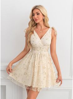 JJ's House No Bow Embroidered Tulle Mini V-Neck Spring Summer A-line Yes Apricot S Height:5.7ft(174cm) Bust:33.5in(85cm) Waist:26in(66cm) Hips:36in(91cm) Dress. #JJ's House #No #Bow #Embroidered #Tulle #Mini #VNeck #Spring #Summer #Aline #Yes #Apricot #S #Dress Dresses Coquette, Tulle Mini Dress, Satin Homecoming Dress, Tulle Homecoming Dress, House No, Skater Dresses, Embroidered Tulle, Senior Pics, Mini Dresses Summer