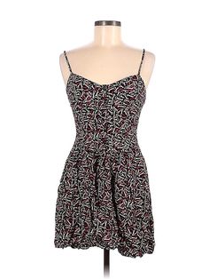 Divided by H&M Casual Dress Size: 8 White Dresses - used. 100% Viscose, Mini, Square, Print, Short, Sleeveless | Divided by H&M Casual Dress: White Print Dresses - Size 8 H&m Dresses 2022, H&m Women Dresses, H&m 2010 Dress, Casual Dress White, Black Floral Dresses, White Print Dress, Black Dresses Casual, Print Dresses, Square Print