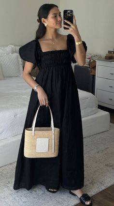 Modest Dress Aesthetic, Summer Date Night Outfit Casual, Modest Summer Clothes, Summer Outfits Neutral, Spring Modest Outfits, Black Maxi Dress Outfit Ideas, Modest Chic Outfits, Bbq Outfit Ideas, Classy Dresses Short