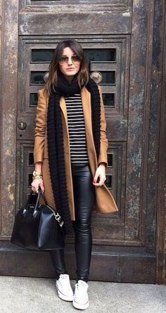 Winter Woman Outfits, Best Winter Outfits Casual, Converse Office Outfit, Winter Cool Outfits, Office Outfits With Sneakers, Style Winter 2023, Office Outfit Winter, Winter Outfits Petite, Converse Outfit Winter