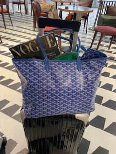 Rimowa And Goyard, Goyard Travel Bag, Goyard Outfit, Goyard Bag Outfit, Goyard Aesthetic, Goyard Tote Outfit, Goyard Paris, Bag Goyard, Hobo Bags For Women