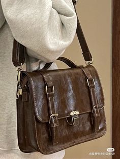 Streetwear Preppy, My Style Bags, Vintage Women, Casual Backpack, Black Backpack, Y2k Fashion, Leather Purses, Cross Body Handbags