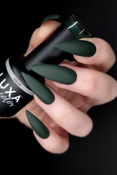 Dark Fall Nails Matte, Dark Green Pointy Nails, Dark Matte Green Nails, Matte Olive Green Nail Ideas, Dark Birthday Nails, Dark Green Nails Matte, Matte Forest Green Nails, Matte Emerald Green Nails, Dark Green Matte Nails