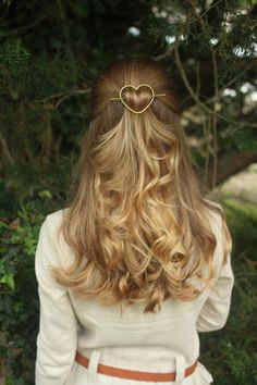 Bohemian Barbie, Minimalist Hair Accessories, Silver Hair Clip, Heart Hair, Copper Hair, 가을 패션, Long Live, Silver Hair, Hair Dos