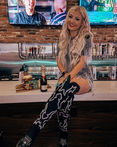 Female Rodeo Outfits, Classy Cowgirl Outfits Party, Knee High Cowboy Boots Outfit Summer, Taylor Rousseau Nfr, Rhinestone Country Outfit, Nfr Outfits For Vegas Cowgirl Fashion 2022, Women Cowboy Outfits, Cowgirl Outfit Inspiration, Country Bar Outfit Night Going Out