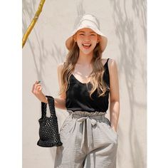 SPECIFICATIONSStyle: CasualShape: Casual TotePlace Of Origin: GUANG DONG ProvincePlace Of Origin: GUANG DONG ProvincePattern Type: SolidOrigin: CN(Origin)Occasion: VersatileNumber of Handles/Straps: TwoMain Material: StrawLining Material: PolyesterInterior: No PocketHardness: SoftHandbags Type: TotesGender: WOMENDecoration: Hollow OutClosure Type: STRINGCN: GuangdongBrand Name: DUSUN Trendy Summer Bucket Bag With Large Capacity, Trendy Large Capacity Bucket Bag For Summer, Trendy Large Capacity Summer Bucket Bag, Casual Beige Crochet Bag For Summer, Casual Crochet Bucket Bag, Casual Summer Bucket Bag, Casual Spring Bucket Bag Tote, Trendy Bucket Bag For Beach Season, Casual Straw Bag For Vacation