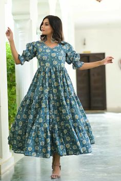 Long Frocks For Women, Frock Designs For Women, Frock Models, Simple Frock, Simple Frock Design, Long Frock Designs, Frock Designs, Long Gown Design, Simple Frocks