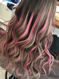 Brown Hair Pink And Blonde Highlights, Pink Hair Strands Brunette, Subtle Pink Streaks In Hair, Pink Striped Hair, Black Hair Light Pink Highlights, Colored Highlights In Black Hair, Pink Strand In Brown Hair, Pink And Blonde Highlights In Brown Hair, Pink Bayalage Hair