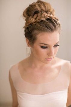 Braided Updo Hairstyles - Wedding hairstyle ideas for medium hair Gorgeous Braids, Beautiful Hairstyle, Vintage Wedding Hair, Peinados Recogidos, Beautiful Braids, Braided Hairstyles For Wedding, Coron