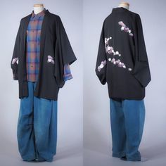 'KF  ⁺ Denim' is exclusively selected vintage Kimono Japan for your denim style. Perfect match with your favorite denim yet different new look for everyone  whether if you are a vintage lover or not. Our speciality minimalist black Haori KURO collection. Excellent condition high end soft silk Haori in Japan black KURO with auspicious pattern of Kiku(Manju Kiku) some motif has gold threads outline stitches. Haori himo is also exquisite technique of special weaving with beautiful threads. One-of-a kind. This 70s vintage garment is such a celebrating art piece. Luxury yet relaxing and comfortable Jacket to spice-up your daily clothing. High-end smooth silk, off shoulder jacket, wearable art garment for both at home and day/night out occasions. It feels something special in so many ways. Gende Winter Black Cotton Kimono, Vintage Black Kimono For Spring, Casual Black Kimono With Relaxed Fit, Traditional Black Cotton Kimono, Casual Black Relaxed Fit Kimono, Mens Haori, Haori Pattern, Black Haori, Off Shoulder Jacket