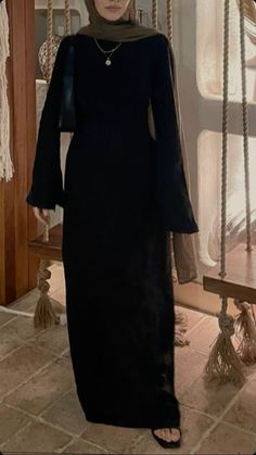 Black long modest dress Dress Styles Women Hijab, Hijabi Chic Outfits, Maxi Hijab Dress, Hijabi Restaurant Outfit, Hijabi Maxi Dress Outfit, Hijabi Fancy Outfit, Black Modest Outfits Hijab, Hijabi Going Out Outfits, Hijabi Abaya Aesthetic