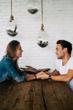 Being in love is great and all, but what you really need for a lasting, healthy relationship is a solid, compatible partner. Here, experts share 15 things that happy, thriving couples have in common. Feng Shui Floor Plan, Feng Shui For Money, Flirting Memes, Apartment Decorating, Flirting Quotes, Relationship Tips, Healthy Relationships, Feng Shui, Love Life