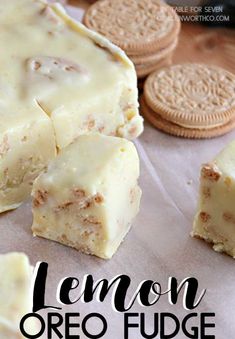 lemon oreo fudge with cookies on the side