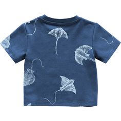 We're obsessed with seaweed and think they make a gorgeous all over pattern! You'll also love this t-shirt for its relaxed fit and super soft, brushed cotton jersey. (We made it in a couple of different colors, so feel free to stock up!)Snaps on shoulder for easy dressing. Crew neck with inner binding. Gender neutral fit great for boys and girls alike. | OMAMImini | Baby Boxy T-Shirt, (Navy Blue, Size 12-18M)  |  Maisonette collects the best children’s products from around the world (unlike Zuli Playful Organic Cotton Short Sleeve Tops, Playful Short Sleeve Organic Cotton Tops, Playful Blue Organic Cotton Tops, Blue Cartoon Print Tops Relaxed Fit, Blue Cartoon Print Tops With Relaxed Fit, Blue Cartoon Print Relaxed Fit Tops, Blue Relaxed Fit Top With Cartoon Print, All Over Pattern, Shop Tops