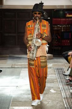 Nicholas Daley Spring 2020 Menswear Collection | Vogue Runway Fashion Black, Punk Fashion Men, Afro Punk Fashion, London Fashion Week Mens, Male Fashion Trends, Afro Punk, Menswear Fashion, Male Fashion