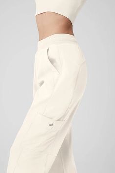 Made from a fleecy-soft fabric with smooth, contrasting panels down the legs, these pants are every bit as cozy as they look. They have a total of 4 pockets—2 on the sides, 2 on the legs—plus a stretchy high-rise waistband and stretchy cuffed hems for a jogger-style fit. Our advice? Get the matching jacket, too. Womens Onesie, Tank Top Bras, Womens Capris, Trouser Pants Women, Fashion Joggers, Mens Sweatpants, Tank Top Long Sleeve, Polar Fleece, Alo Yoga