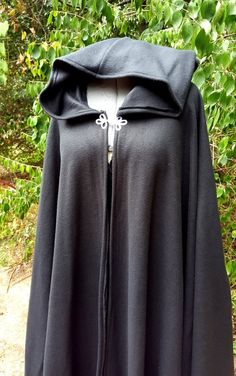 Black Long Cloak - Full Circle Fleece Medieval Renaissance Hooded Cloak - Costume Cape with Hood Long Cloak, Medieval Cloak, Cape With Hood, Cute Animal Quotes, Black Cloak, Boho Style Bracelets, Hooded Cloak, Medieval Dress, Full Circle