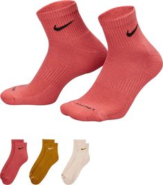 Put your best foot forward with the Nike® Everyday Plus Cushion Ankle Training Socks 3-Pack. Featuring sweat-wicking Dri-FIT technology in a 1/4-length silhouette for a comfortable fit around the ankle and an arch band contours around the foot for a locked in fit. Fit Regular sock fit Socks sit right above the ankle Technology Dri-FIT technology helps you stay dry and comfortable Details 3-Pack of socks Breathable fabric at the top of the foot adds ventilation Arch band contours around the foot Nike Hoodie Outfit, Jordan Socks, Nike Web, Mens Socks Fashion, Everyday Shoes, Hoodie Outfit, Nike Hoodie, Ankle Socks, Mens Socks