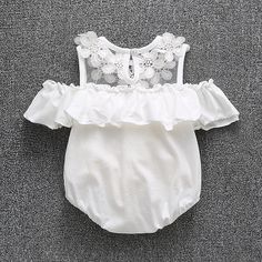 Material: COTTONSeason: SummerGender: Baby Girls Pattern Type: SolidDepartment Name: babyCollar: O-NeckClosure Type: PulloverItem Type: RompersSleeve Length(cm): Sleeveless Summer Bodysuit, White Baby Dress, Summer Bodysuits, Pull Bebe, Baby Summer, Blue Black Color, Toddler Boots, Cotton Jumper