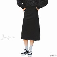 Stylish High-Waisted Split Skirt with Elastic Waistband and Hip-Hugging Design Casual Mini Pencil Skirt For Winter, Casual Winter Mini Pencil Skirt, Knee-length Pencil Skirt For Winter, Casual Knee-length Pencil Skirt For Winter, Casual Relaxed Fit Pencil Skirt For Winter, Casual Winter Pencil Skirt With Relaxed Fit, Casual Winter Pencil Skirt, Winter Midi Pencil Skirt, Winter Casual Pencil Skirt