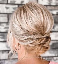 Mother Of The Bride Low Bun, Mother Of Bride Low Updo, Wedding Hairstyles For Short Hair Bob Mother Of The Bride, Front Views Of Updos, Loose Updo Mother Of Bride, Loose Updo Wedding Mother Of The Bride, Wedding Guest Hair Up, Simple Bridesmaid Hair