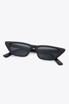 Polycarbonate Cat Eye Sunglasses – FITGGINS Black Cat Eye, Black Cat Eye Sunglasses, Blue Zones, Black Cat Eyes, Cat Eye Frames, Eye Design, In Frame, Sunglasses Online, Black Sunglasses