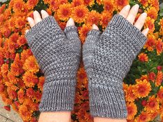 Ravelry: Dragon Hide Mitts pattern by Karen Troyer Ladman Letter From Hogwarts, Knitted Gloves Mittens, Man Eating, Fiber Art Jewelry, Baby Booties Pattern, Crochet Gloves, Knit Hats, Dk Weight Yarn, Knit Stitch Patterns