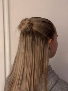 Cute Hair Styles Aesthetic, Aesthetic Blonde Hairstyles, Slik Hairstyles Long Hair, Hait Style, Hairstyles And Colors, Basic Hairstyles, Hairstyle Examples, Sleek Hairstyles, Hairstyles For Short Hair