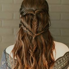 The Best Khaleesi hair: Epic Braids & Game of Thrones hairstyles Game Of Thrones Hairstyles, Coffee Hair Dye, Hair For Halloween, Khaleesi Hair, Boho Hair Tutorial, Medieval Hairstyles, Coffee Hair