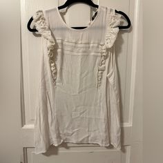 White Express Blouse. Never Worn Casual Sleeveless Blouse With Lace Trim, Casual White Blouse With Lace Trim, White Casual Blouse With Lace Trim, Sleeveless Casual Blouse For Brunch, Casual Sleeveless Blouse For Brunch, Spring Sleeveless Blouse With Lace Trim, White Sleeveless Blouse With Lace Trim, White Sleeveless Blouse For Vacation, Casual White Blouse With Ruffles