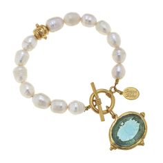 Venetian Etched Glass Bee Intaglio on Genuine Freshwater Pearl Bracelet 7.5 inches Toggle Clasp Handcast 24Kt Gold Plated Handmade in San Antonio, TX Susan Shaw, Bee Bracelets, Coin Earrings, Coin Pearls, Freshwater Pearl Bracelet, Glass Bracelet, Pretty Bracelets, Venetian Glass, 24kt Gold