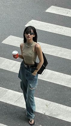 Green Tank Top Outfit, Mode Ulzzang, Back To School Fits, School Fits, Swaggy Outfits, Fashion Mode, Mode Inspiration, Teen Fashion Outfits, Looks Vintage